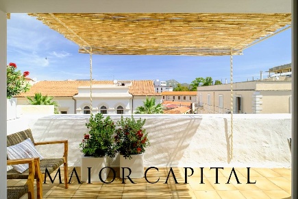Foto Appartamento in Corso Umberto, Olbia Centro Storico di 218 m²
