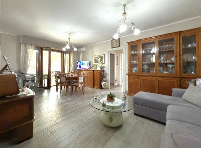 Foto Appartamento in Via Telemaco, Squillace Squillace Lido di 99 m²