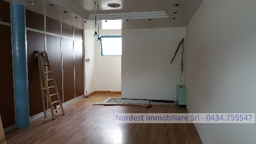 Foto Negozio a Brugnera Centro di 57 m² con 1 locali in vendita