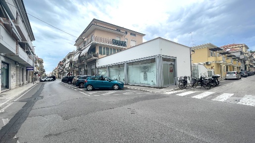 Foto Ufficio in Via Marsala, San Benedetto del Tronto Centro di 256 m²