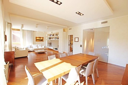 Foto Appartamento in Viale Vittorio Emanuele Ii, Bergamo Centro di 246 m²