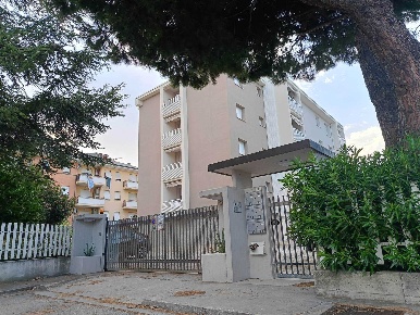 Foto Appartamento a Porto San Giorgio di 93 m² con 5 locali in vendita