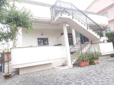 Foto Appartamento a Anzio Anzio Colonia di 90 m² con 4 locali in affitto