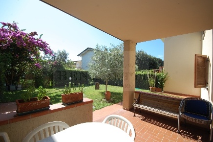Foto Appartamento in Via colombo, Pietrasanta di 65 m² con 4 locali