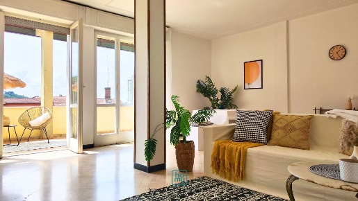 Foto Appartamento a Carrara Centro di 115 m² con 5 locali in vendita