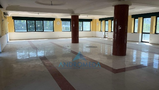 Foto Locale commerciale a Cercola Ponticelli di 525 m² con 2 locali