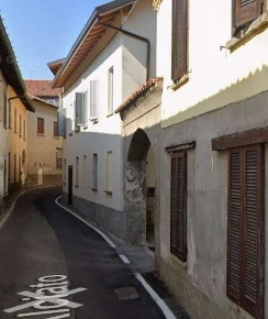 Foto Box in Via Alciato 10, Cantù Centro di 27 m² con 1 locali in vendita