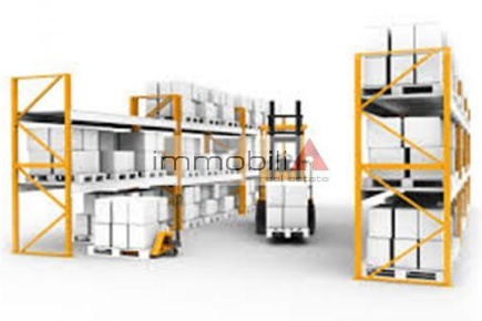 Foto Magazzino a Brugherio di 170 m² con 1 locali in affitto