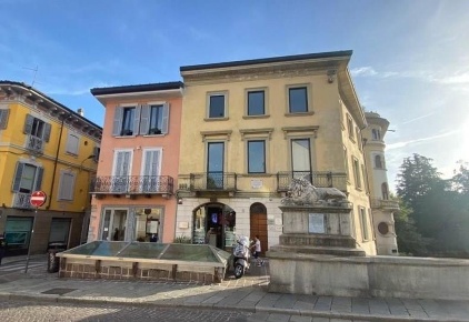 Foto Appartamento in via Moriggia, Monza Centro Storico di 127 m²