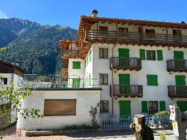 Foto Appartamento in Via Antonio Ferrazza, Bocenago di 100 m² con 3 locali