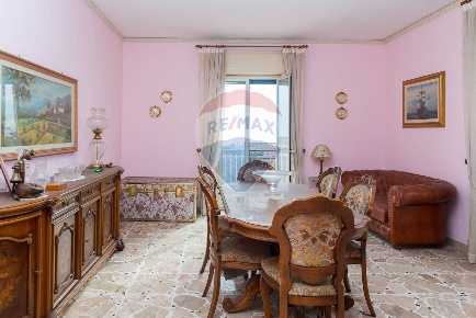 Foto Appartamento in Via Santissimo Crocifisso, Acireale di 152 m²