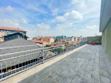 Foto Appartamento in Via Biumi, Milano Ponte Nuovo di 80 m² con 2 locali