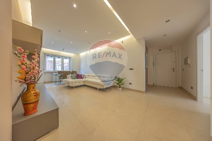 Foto Appartamento in Via Claudio Asello, Roma Cinecittà di 114 m²