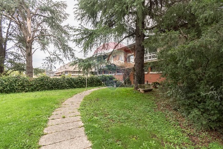 Foto Casa indipendente in via adua, Passirano Confaloniera di 570 m²