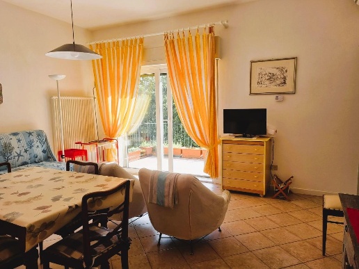 appartamento in vendita a Massa in zona Marina di Massa