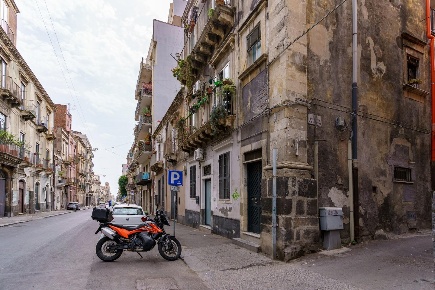 Foto Appartamento a Catania Centro Storico di 70 m² con 2 locali in vendita