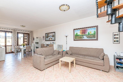 Foto Appartamento a Ponsacco Centro di 160 m² con 6 locali in vendita