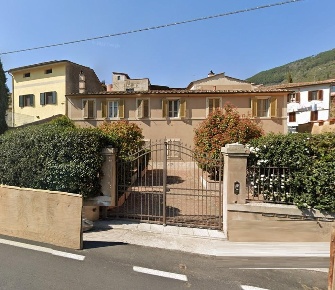 Foto Appartamento a Buti Centro di 168 m² con 5 locali in vendita