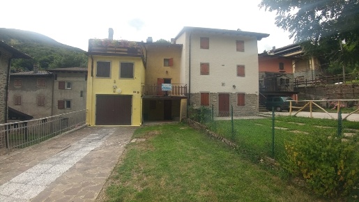 Foto Appartamento in Via Taburri 1113, Fanano di 100 m² con 4 locali