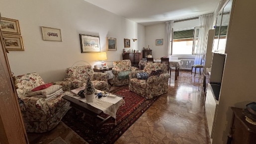 Foto Appartamento in Viale Giuseppe Garibaldi 64, Venezia Mestre di 95 m²