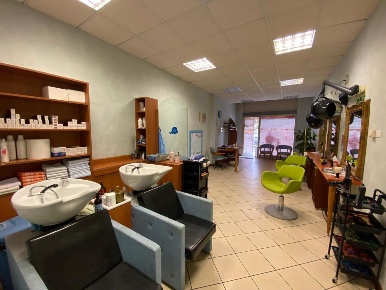 Foto Locale commerciale in Via Emilia 65, Cadeo Centro di 50 m² in vendita