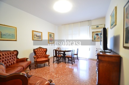 Foto Appartamento in Via Alessandro Manzoni, Perugia di 90 m² con 3 locali