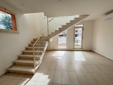 Foto Villa singola in Piazza del Comune, Vaiano Centro di 100 m² in vendita