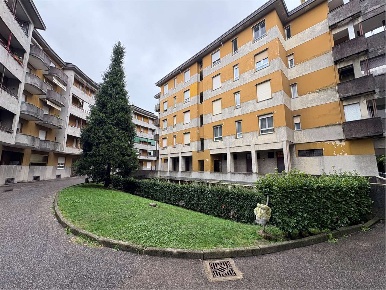 Foto Appartamento in Via Bainsizza 1, Varese Giubiano - San Carlo di 120 m²