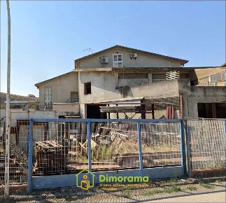 Foto Appartamento in Via Nuraminis 3, Monastir di 210 m² con 9 locali