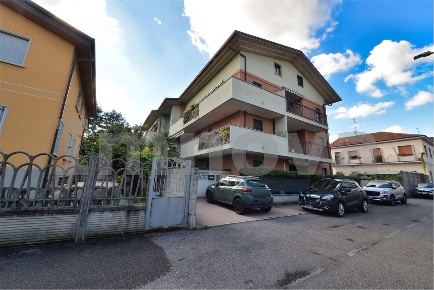 Foto Appartamento in Via Stoppani 16, Cesano Maderno di 40 m² con 1 locali