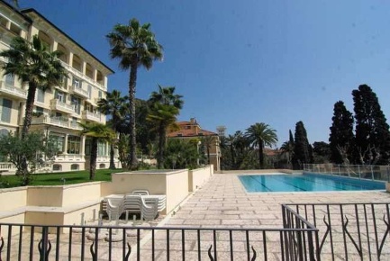 Foto Attico in via Romana 40, Bordighera Via Romana di 240 m² con 7 locali