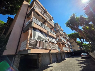 Foto Appartamento in via Gerolamo Rossi 51, Bordighera Centro di 70 m²