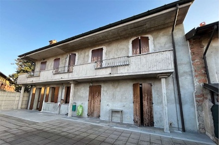Foto Appartamento in Via Muoni 21, Antegnate di 140 m² con 3 locali