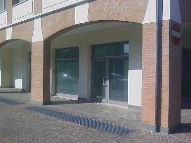 Foto Negozio a Ravenna di 260 m² con 11 locali in vendita