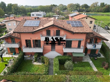 Foto Appartamento in via marconi 21/E, Fino Mornasco Centro di 90 m²