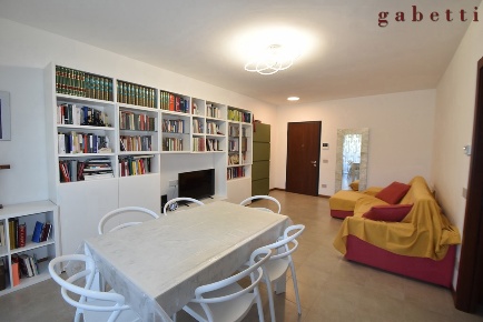 Foto Appartamento in Via Rosolino Pilo 22, Magenta Centro di 95 m²