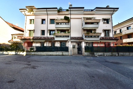 Foto Appartamento in Via Antonio Pacinotti 1/B, Paderno Dugnano di 160 m²