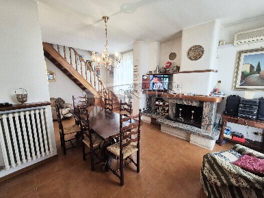 Foto Appartamento in Via Luigi Pincardini, Città di Castello di 120 m²