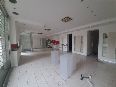 Foto Negozio a Nuvolento di 120 m² con 1 locali in affitto