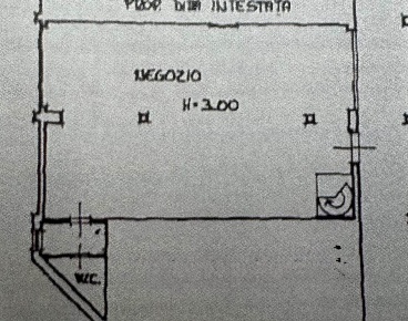 Foto Negozio a Empoli Stazione - Agenzia delle Entrate di 150 m² in affitto