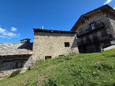 Foto Case semi ndipendenti a Fénis di 106 m² con 3 locali in vendita