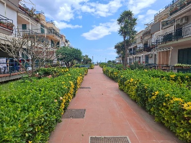 Foto Appartamento in Via Spiaggia, Mascali Centro di 85 m² con 4 locali