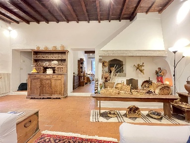 Foto Rustico a Firenze Settignano di 1100 m² con 20 locali in vendita
