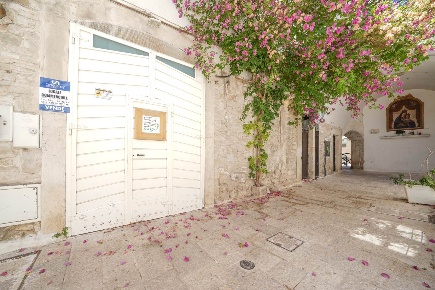 Foto Locale commerciale in Via Vittorio Alfieri  36 - 42, Palo del Colle