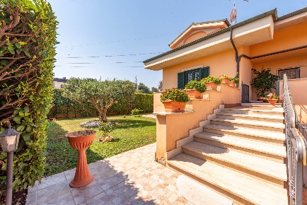 Foto Villa unifamiliare in Via Sallustio Crispo - Guidonia 4, Marco Simone