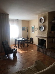Foto Appartamento in Viale Ancona  10, Foligno di 125 m² con 5 locali