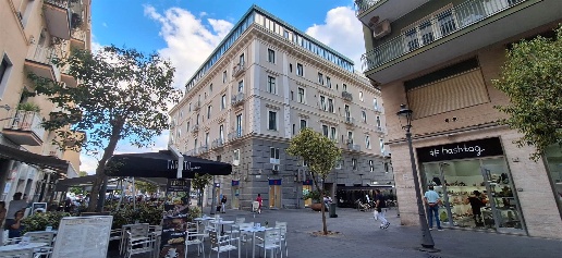 Foto Appartamento in Via Giacinto Vicinanza 42, Salerno Centro di 90 m²