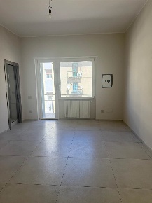 Foto Appartamento a Salerno Centro di 100 m² con 3 locali in affitto