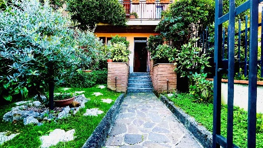 Foto Villa a schiera a Roncello di 90 m² con 4 locali in vendita