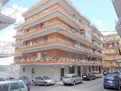 Foto Appartamento in Via Silvio Pellico 12, Noci Centro di 73 m² in vendita